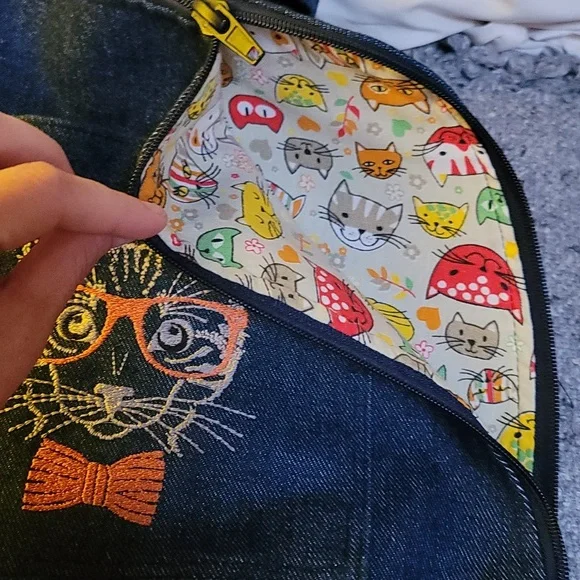 Funky cat small backpack - Picture 3 of 3